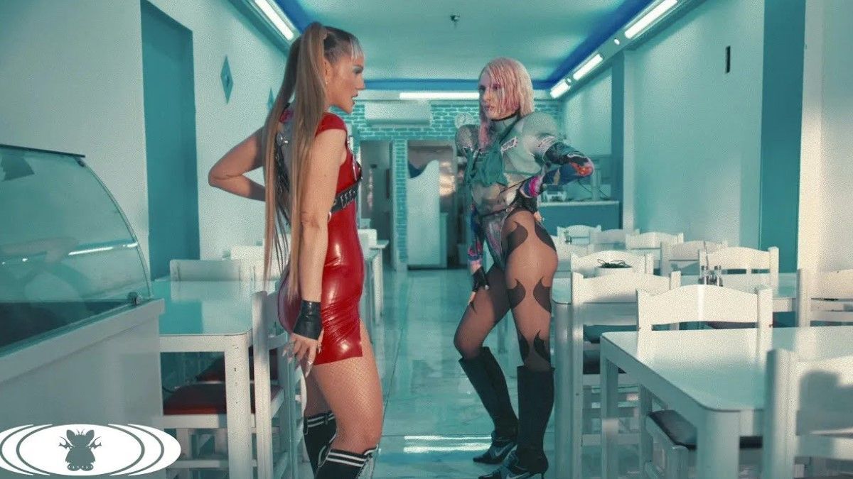Tamta ft Lila: Mεταμορφώνονται σε hot σούπερ ηρωίδες, σπάνε την «Μονοτονία» και γίνονται viral (video clip)