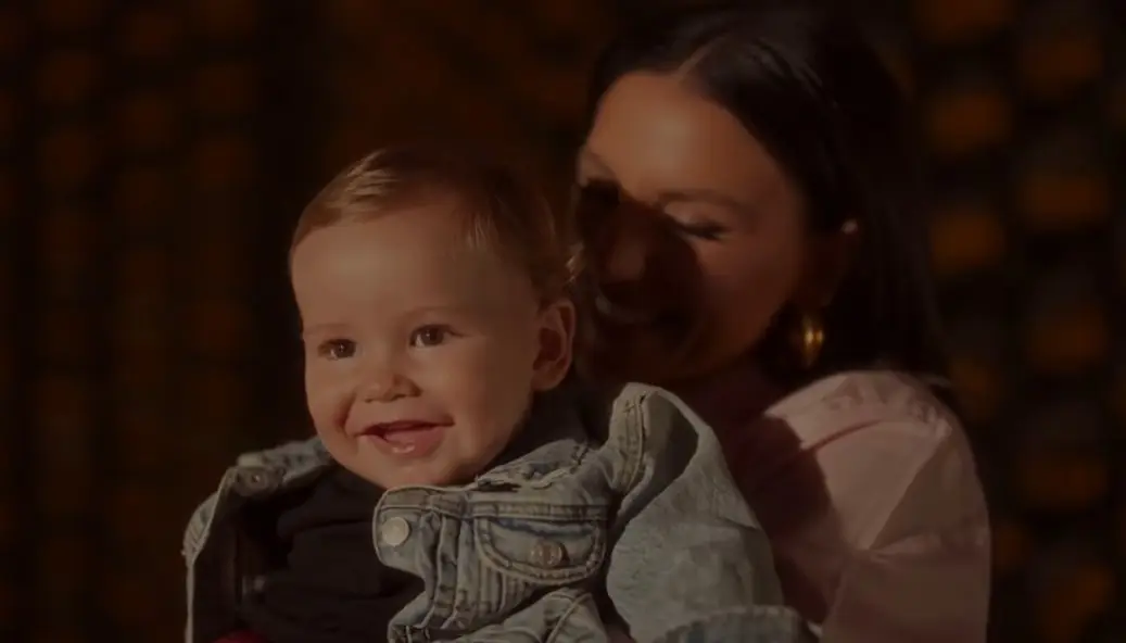 Ιουλία Καλλιμάνη: Η «μαμά Ιουλία» παρουσιάζει το νέο της dance hit «Εξαίρεση Εσύ»